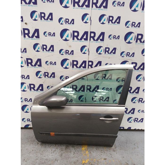 Porte avant gauche