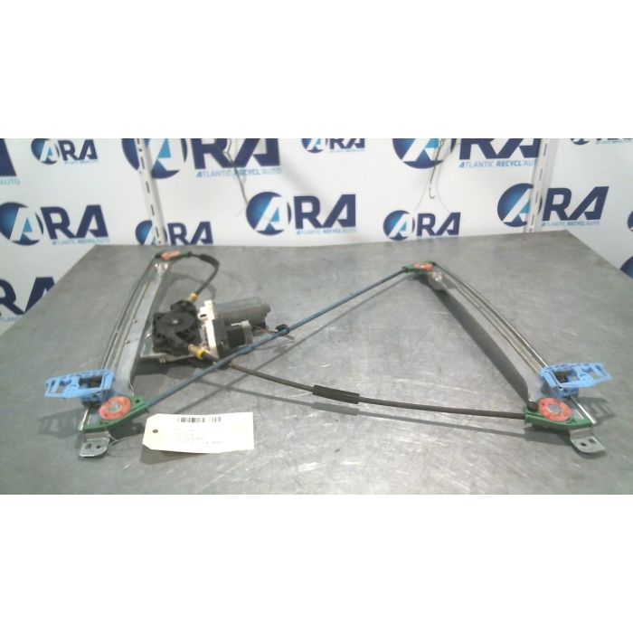 Leve vitre electrique avant droit