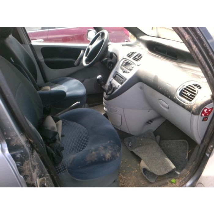 Porte avant gauche