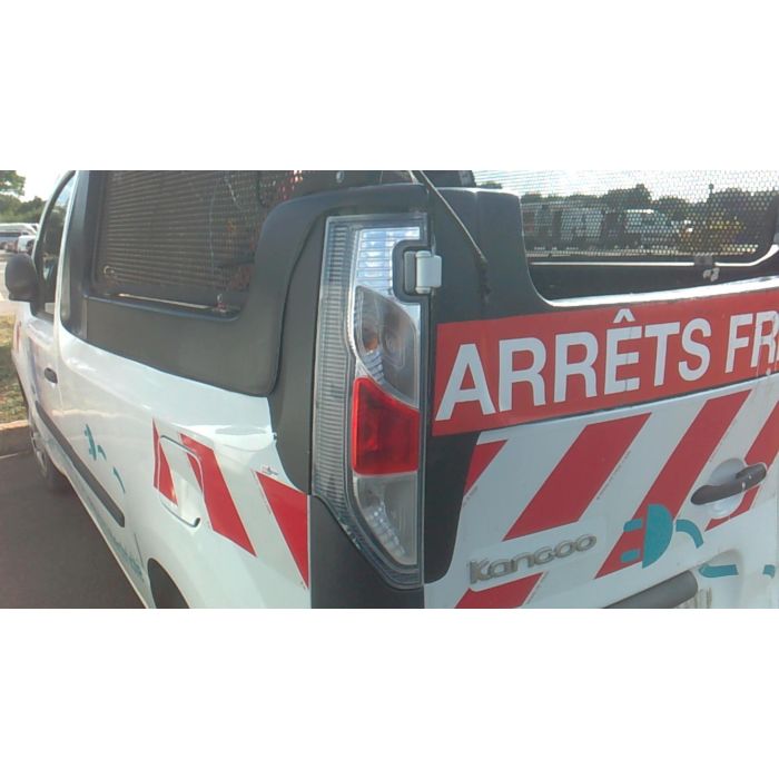 Feu arriere principal gauche (feux)