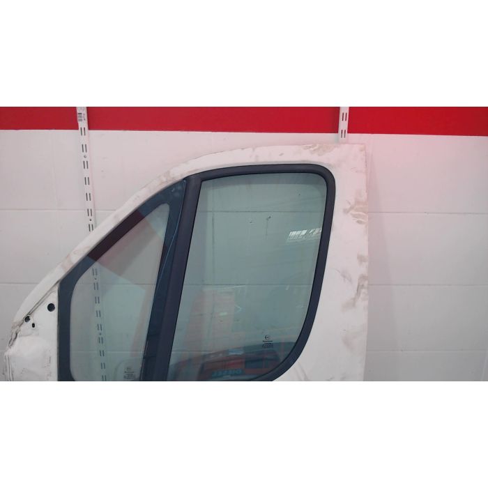 Porte avant gauche