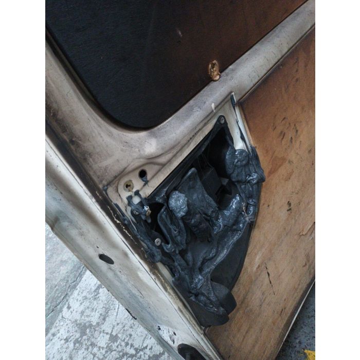 Porte laterale droit