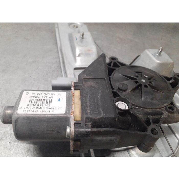 Leve vitre electrique avant droit