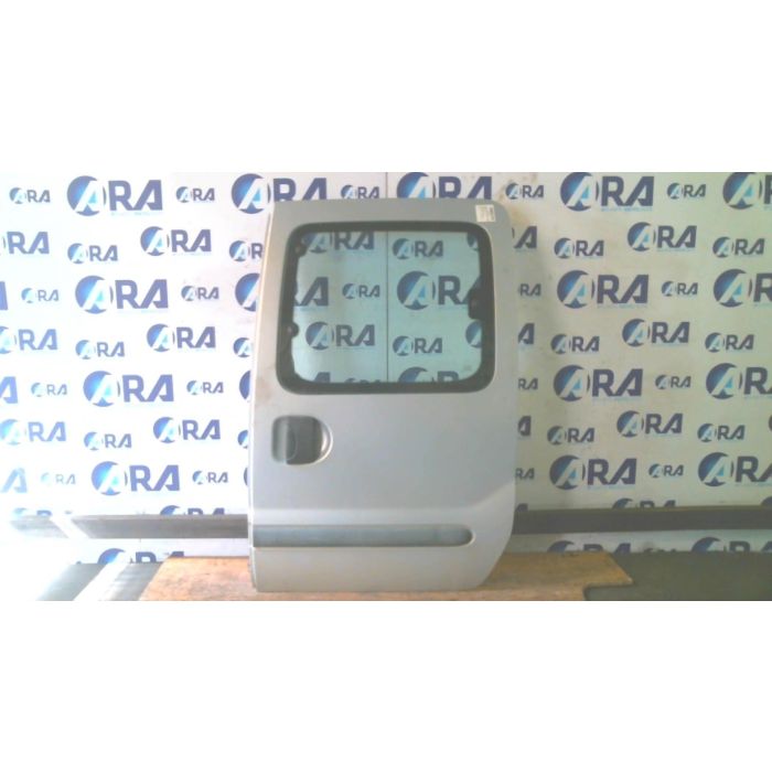 Porte laterale droit