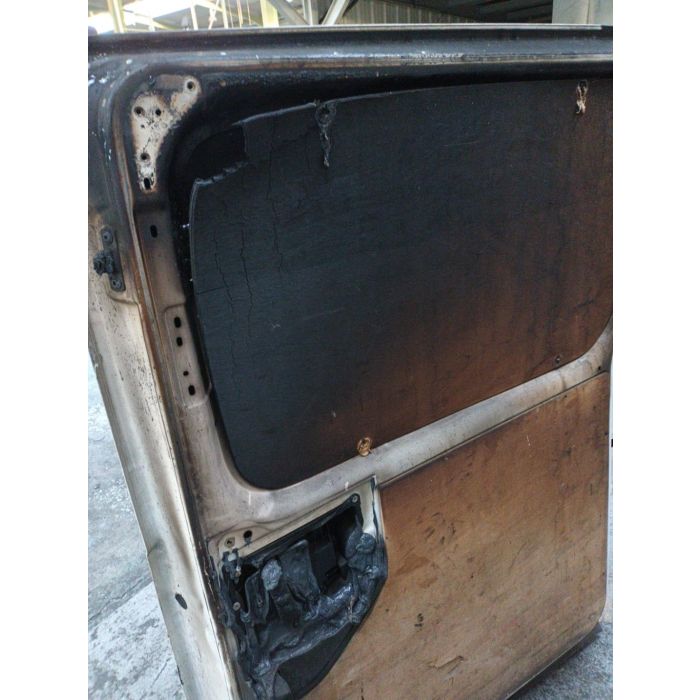 Porte laterale droit