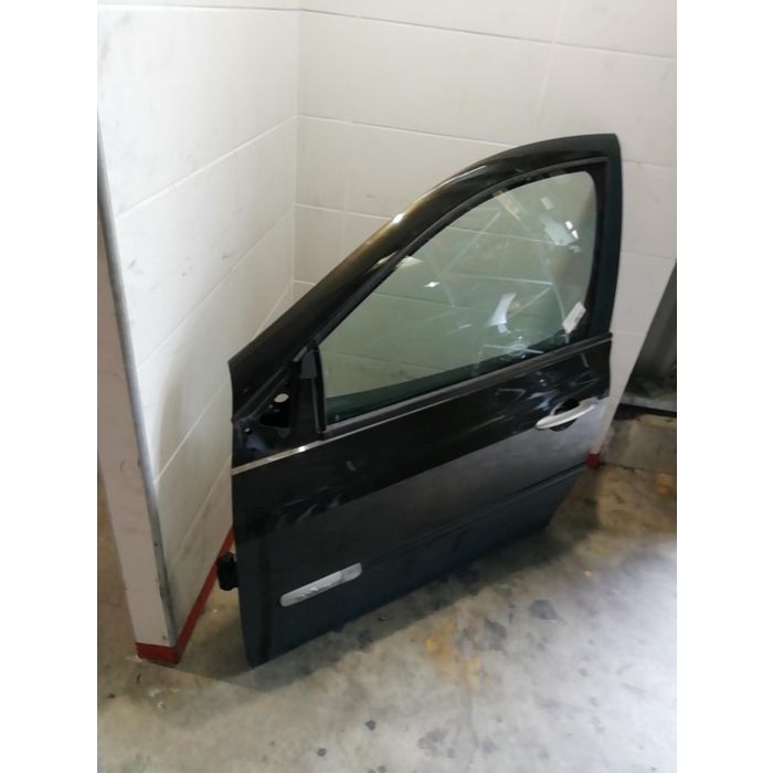 Porte avant gauche