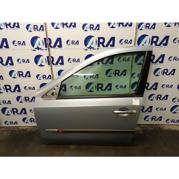 Porte avant gauche